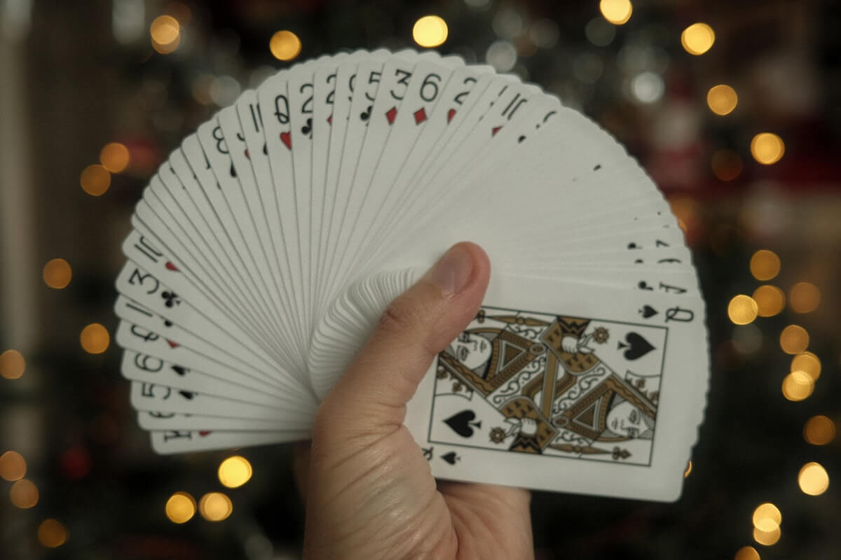 PartyPot app side-pot screen showing three players in an all-in with calculated side pots